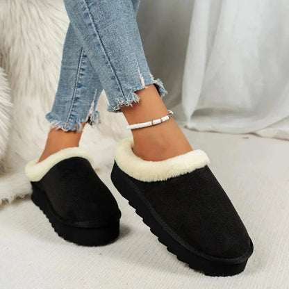 Plateau pantoffels voor dames in suède look met pluche rand en dikke profielzool - zwart