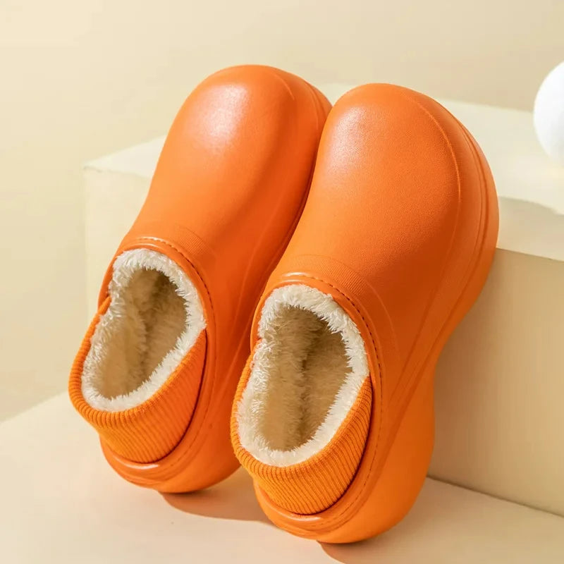 Plateau pantoffels met waterafstotende buitenkant, pluche voering en geribde boord - oranje