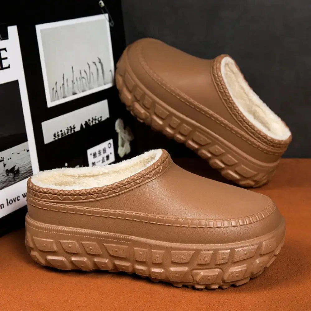 Plateau pantoffels met dikke profielzool, gladde buitenkant en pluche voering - bruin / pluche rand