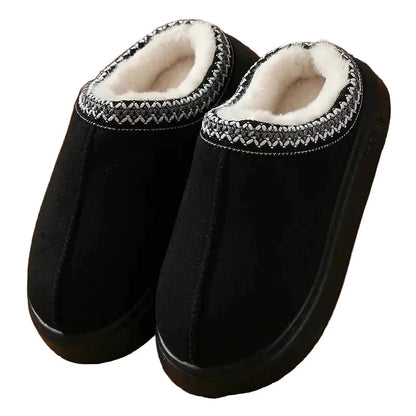 Plateau pantoffels in suède look met pluche voering en geborduurde rand - zwart