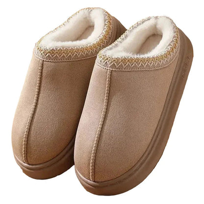 Plateau pantoffels in suède look met pluche voering en geborduurde rand - beige
