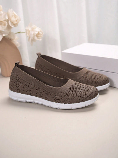 Platte comfortschoenen voor dames van fijn gebreide stof met lage instap en soepele witte zool - beeld 11