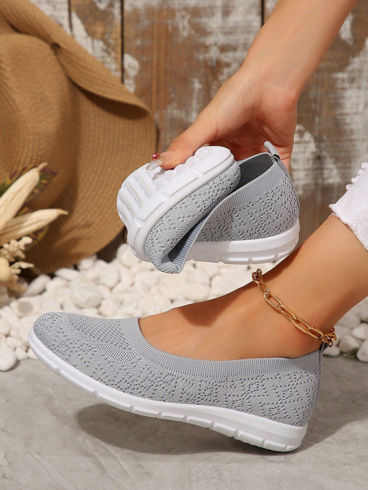 Platte comfortschoenen voor dames van fijn gebreide stof met lage instap en soepele witte zool - beeld 9