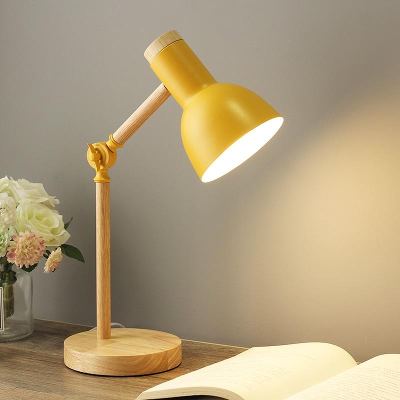 Scandinavische Bureaulamp – Minimalistisch Design met Houten Basis