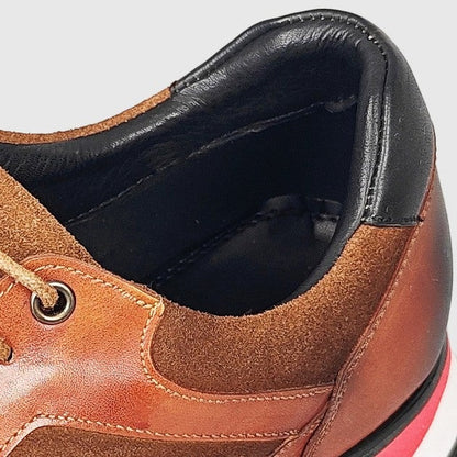 Retro herensneakers in leerlook met patina, matte panelen en een rode streep in de tussenzool - beeld 5