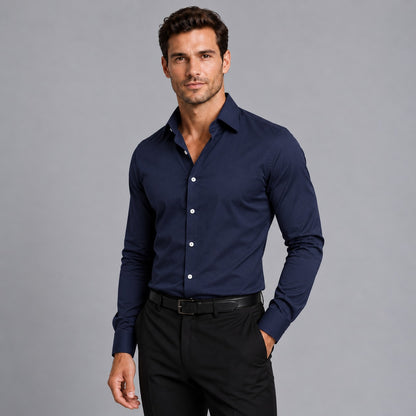 Slim fit stretch overhemd voor heren met witte knopen en klassieke kraag - marineblauw