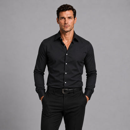 Slim fit stretch overhemd voor heren met witte knopen en klassieke kraag - zwart