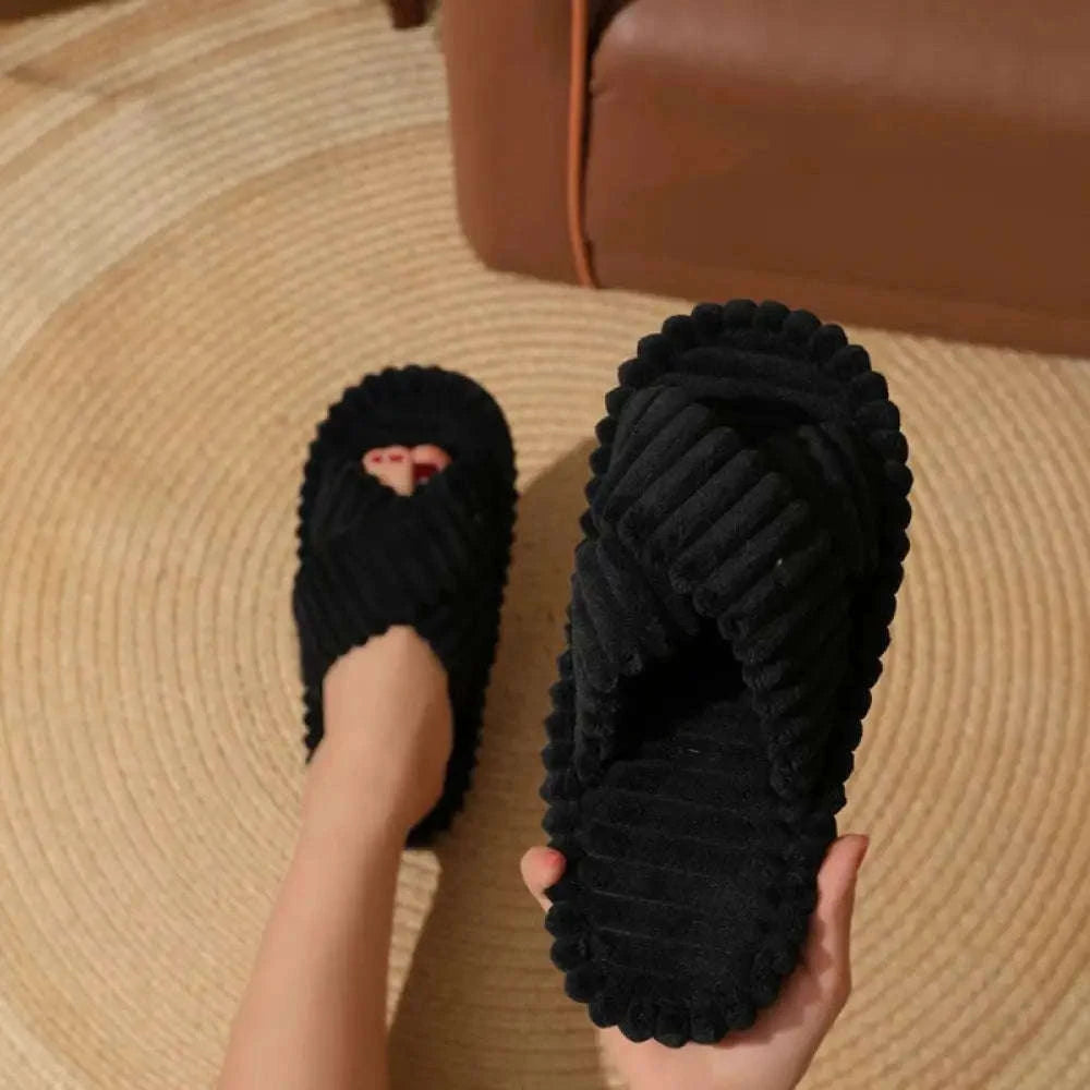 Slippers met gekruiste banden van geribde pluche, open teen en lichte zool - zwart