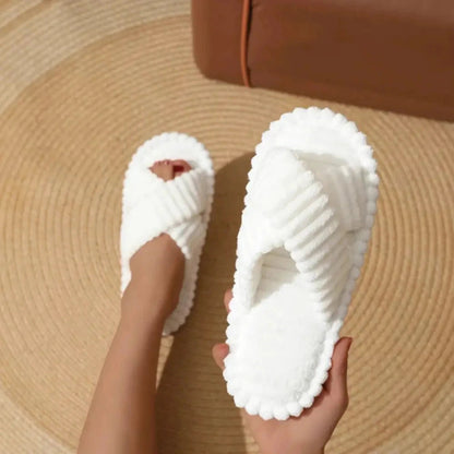 Slippers met gekruiste banden van geribde pluche, open teen en lichte zool - beeld 3