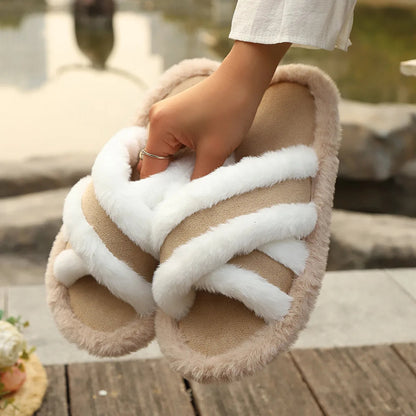Slippers met gekruiste banden van imitatiebont en pluche rand - beige