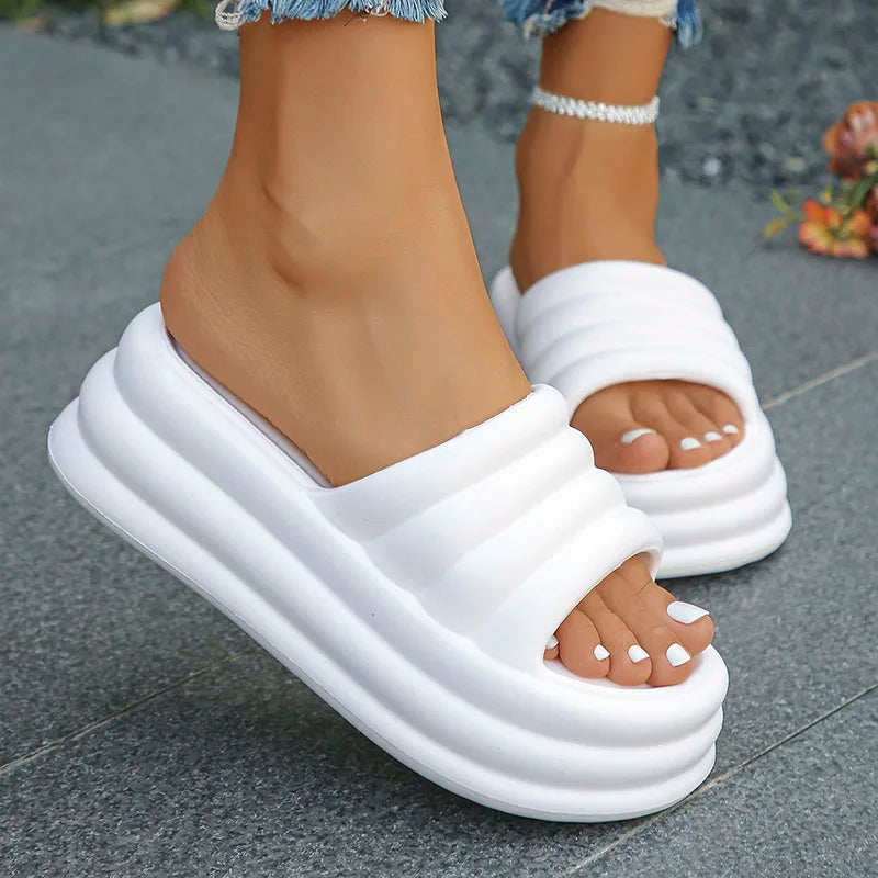 Slippers met gelaagde plateauzool en brede geribde band - beeld 3