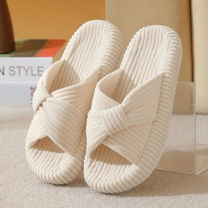 Slippers van ribstof met gekruiste banden en gedraaide knoop - crème