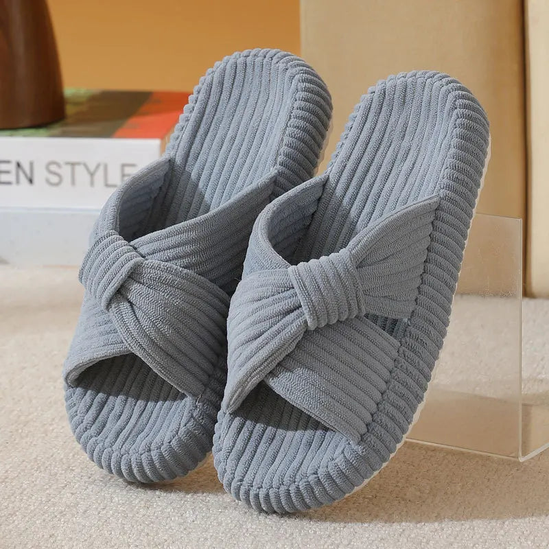 Slippers van ribstof met gekruiste banden en gedraaide knoop - grijsblauw