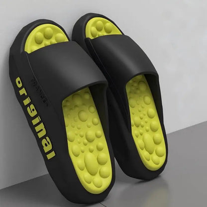 Slippers voor heren met brede band, dikke EVA-zool en voetbed met ronde noppen - zwart/groen