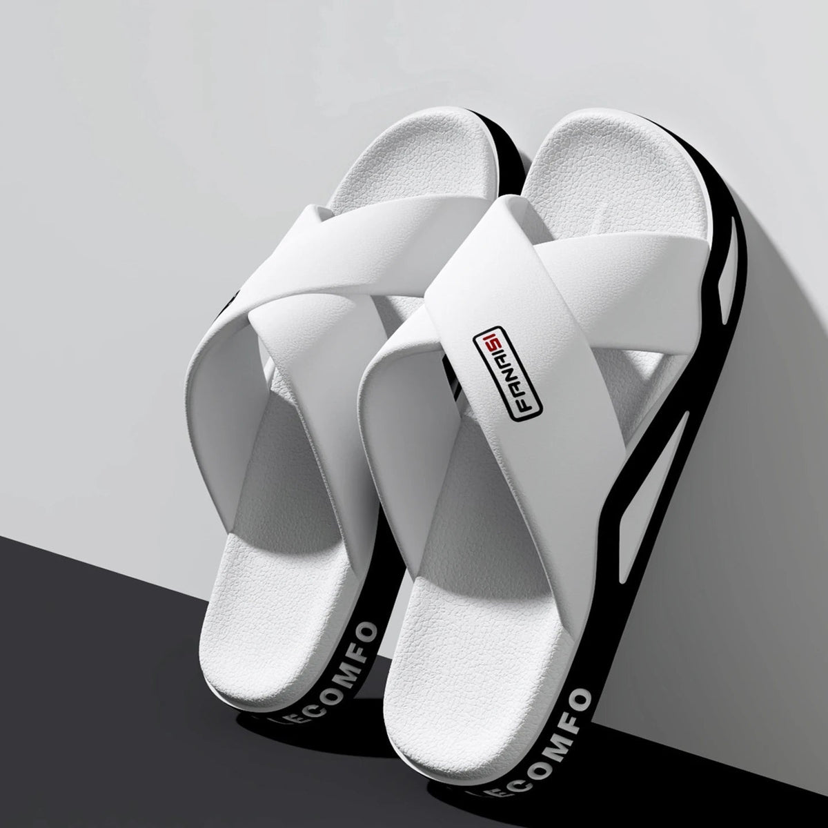 Slippers met gekruiste banden over de wreef, voetbed met structuur en dikke zool - wit/zwart