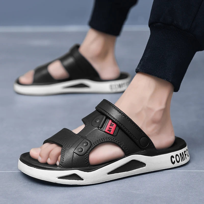 Slippers voor heren van EVA met twee banden over de voet, hielband en dikke tweekleurige zool