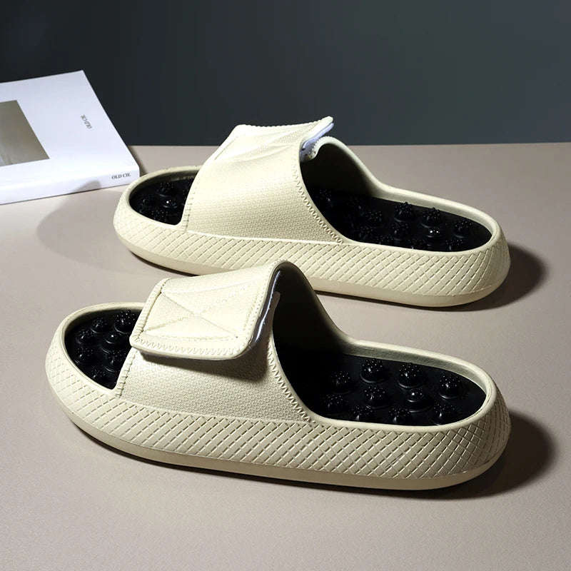 Slippers met noppen in het voetbed, brede band met klittenband en dikke zool - beeld 5