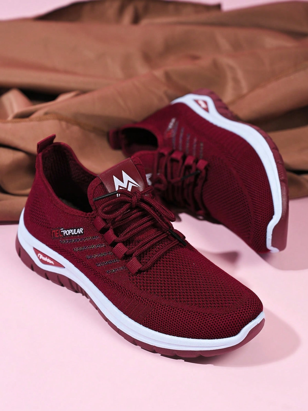 Sneakers voor dames met gebreid bovenwerk, elastische veters en dikke witte zool - bordeaux