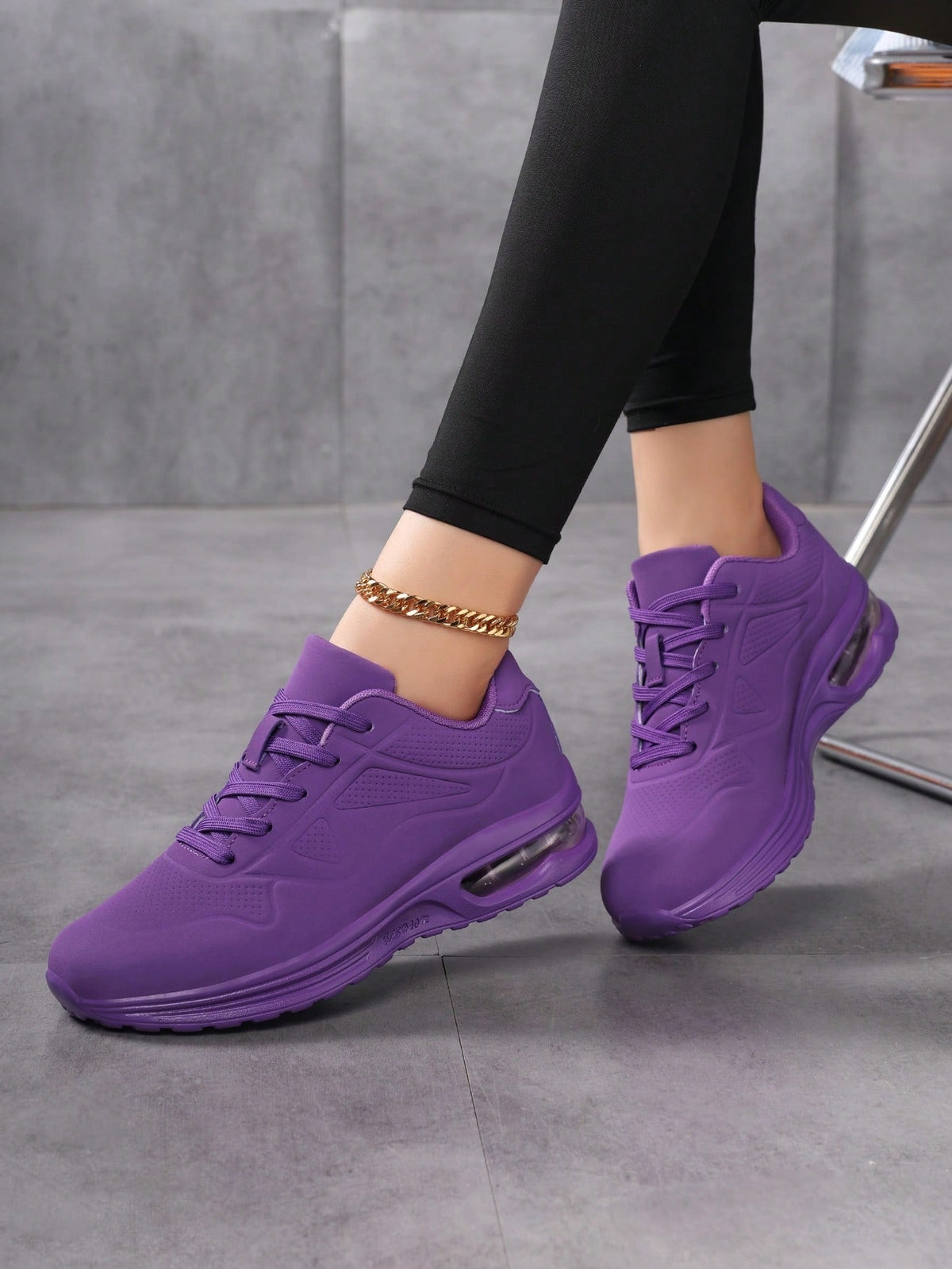 Sneakers voor dames in gladde leerlook, in één kleur met veters en zichtbare luchtkamer in de zool - beeld 7