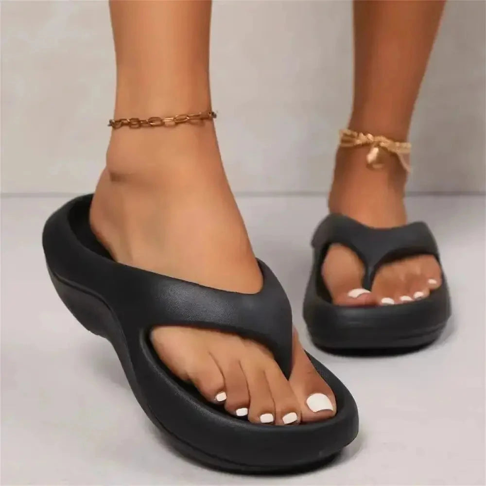 Teenslippers met brede teenband en extra dikke zool van EVA - zwart