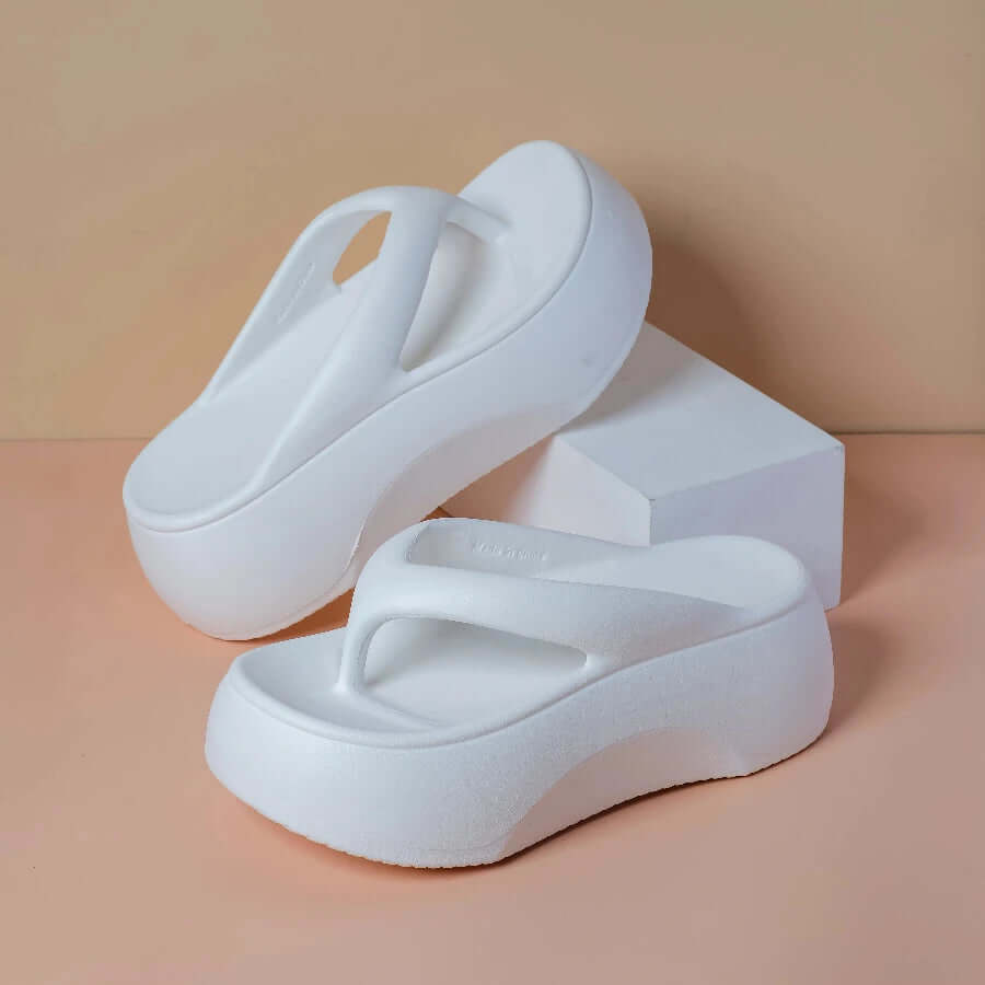 Teenslippers met plateauzool en brede teenband van EVA - beeld 4