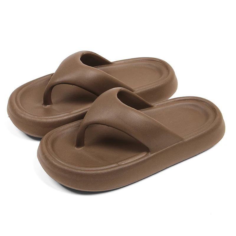 Teenslippers met dikke, zachte EVA-zool en brede platte band - bruin