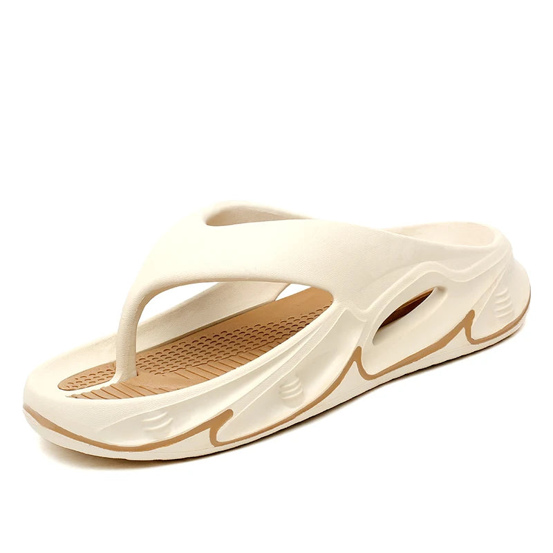 Teenslippers van EVA met dikke zool en tweekleurig voetbed met noppen