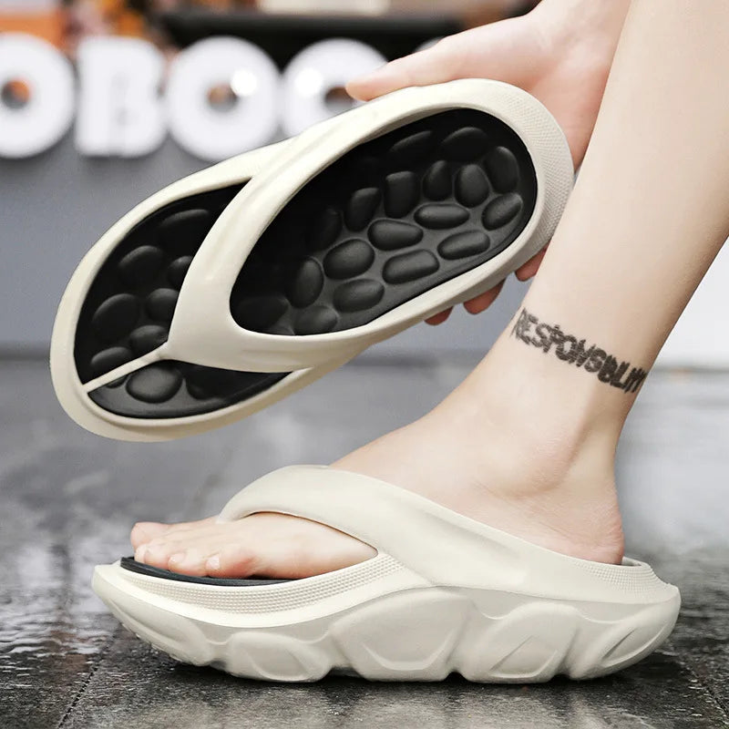 Teenslippers van EVA met dikke zool, voetbed met kiezelvormige noppen en brede band - beeld 4
