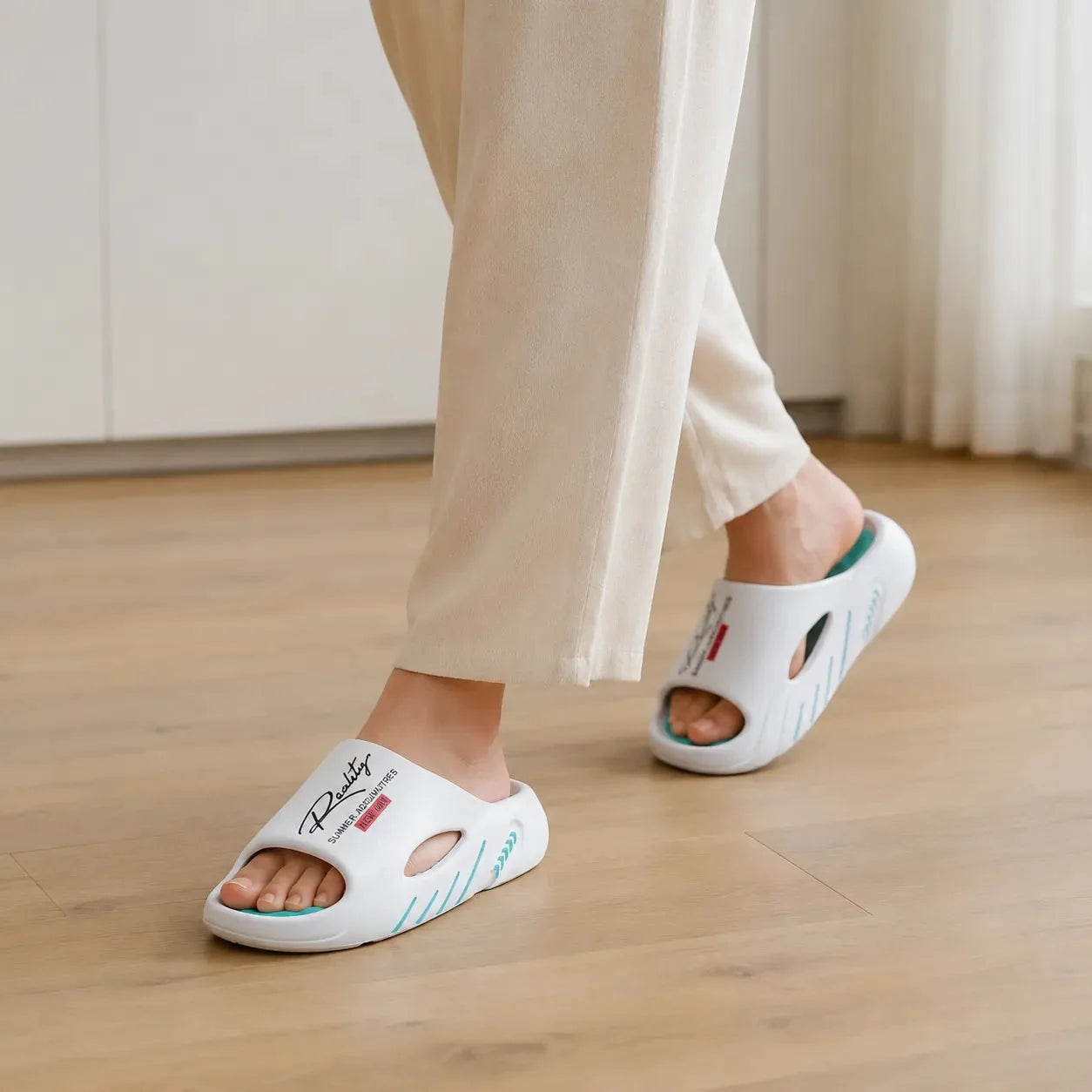 Badslippers met voetboogsteun - antislip in wit met aquablauw