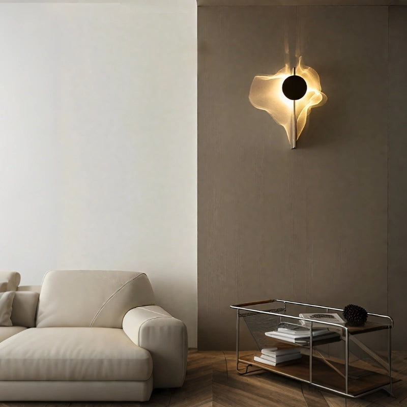 Wandlamp met ronde schijf die een golvend lichtpatroon op de muur werpt - beeld 6
