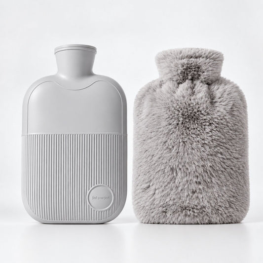 Warmwaterkruik van 1 liter met zachte pluizige hoes - grijs