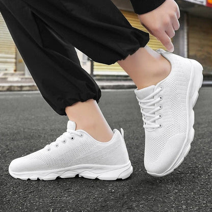 Herensneakers van mesh met lichte schokdempende zool en veters - beeld 3
