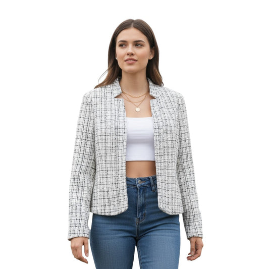 Kraagloos tweed damesjack met rafelrand, open gedragen