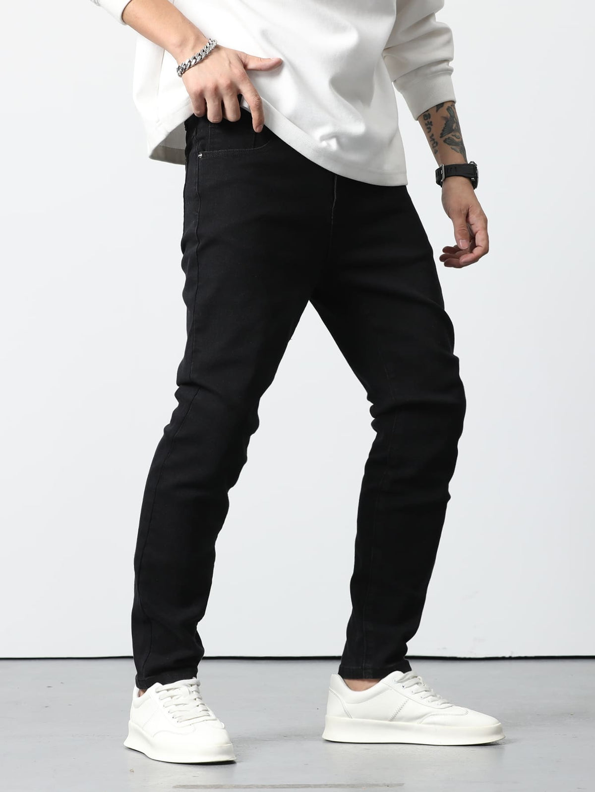 Zwarte skinny jeans voor heren met smalle pijp tot aan de enkel en vijf zakken - zwart